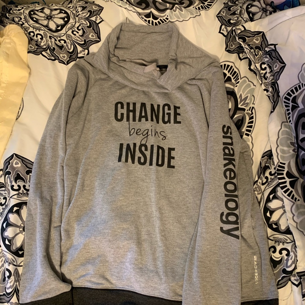 Sweatshirt